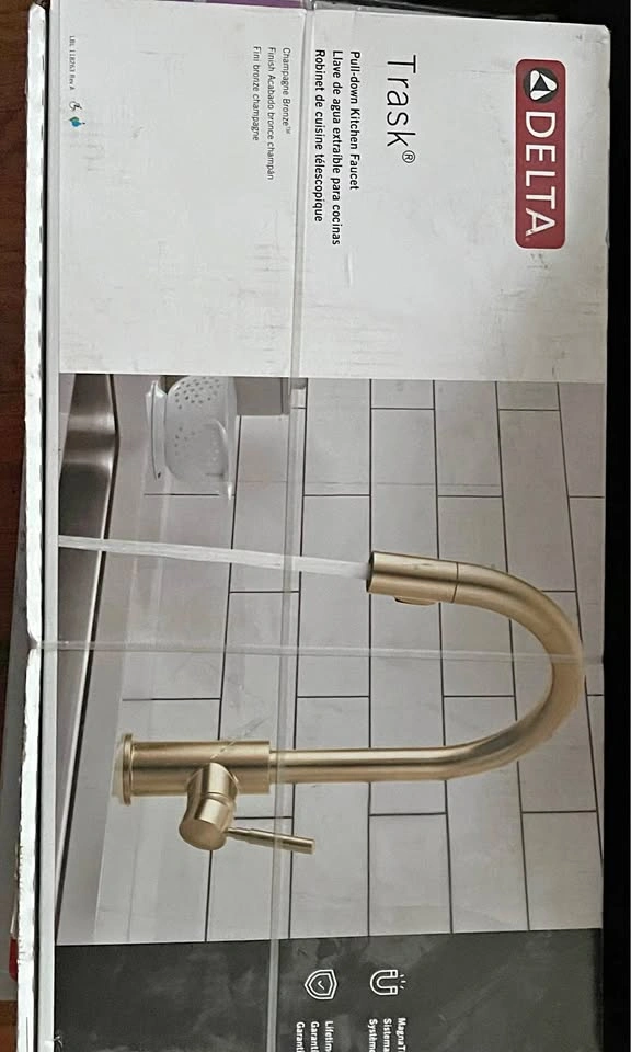 NEW Delta Trask Champagne Bronze Pull-down Kitchen Faucet