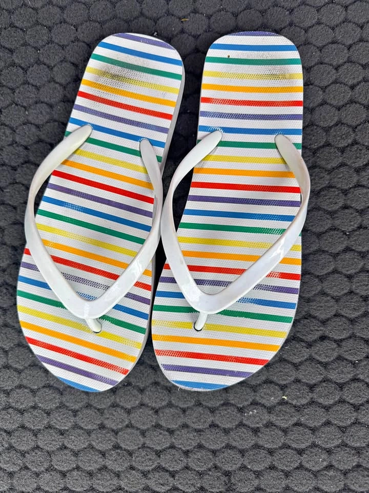 Size 8 Flip Flops