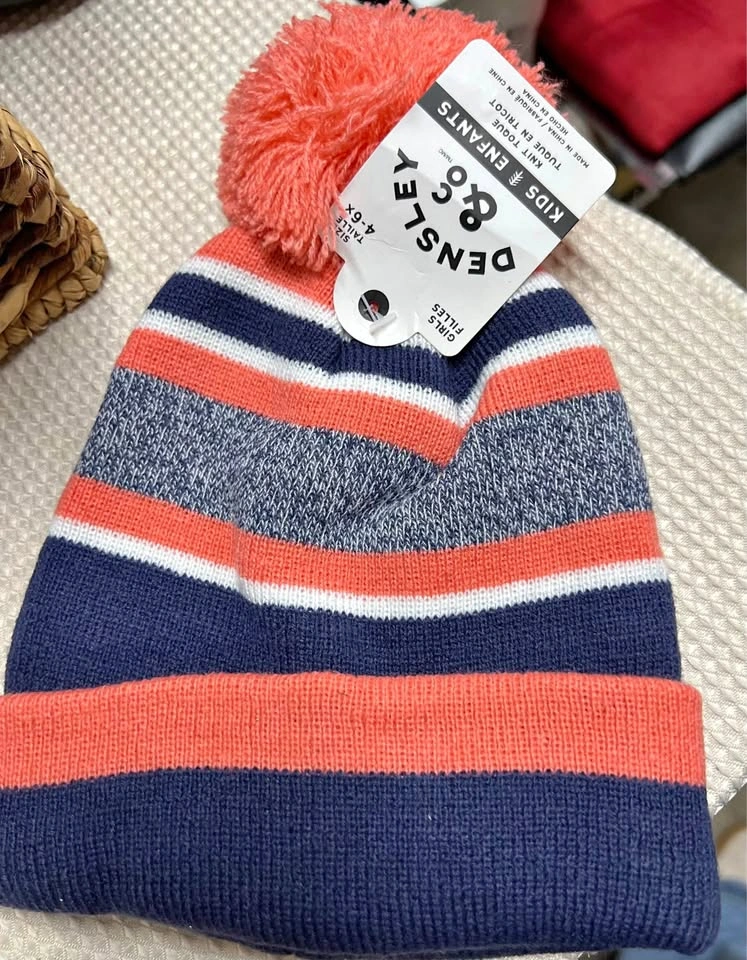 🏈 Girl striped Toque with Pompom- New