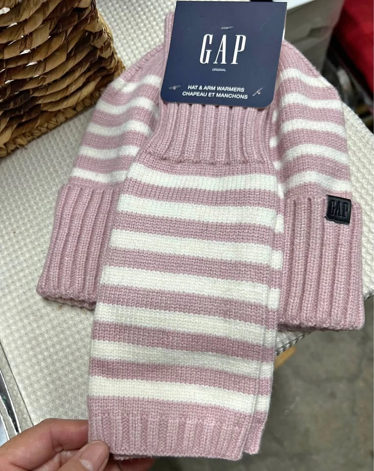 🏈 Gap Striped Toque & arm warmer - New