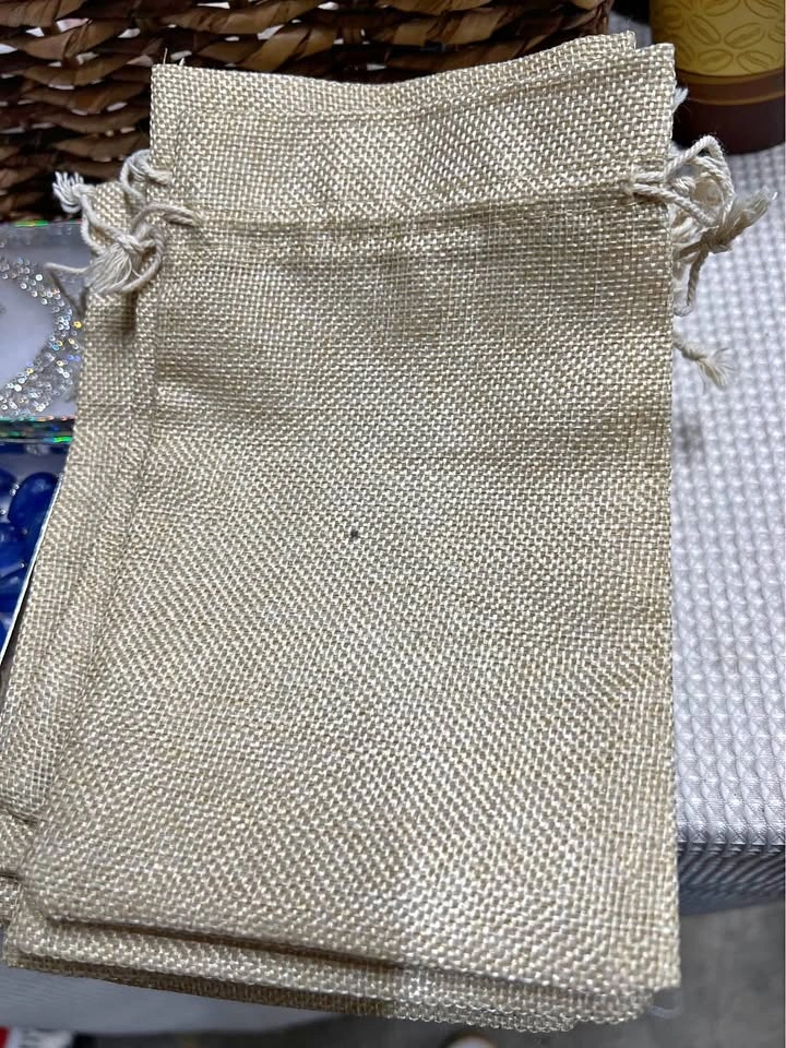 🏈 26 pcs. Small Burlap Drawstring bags- New