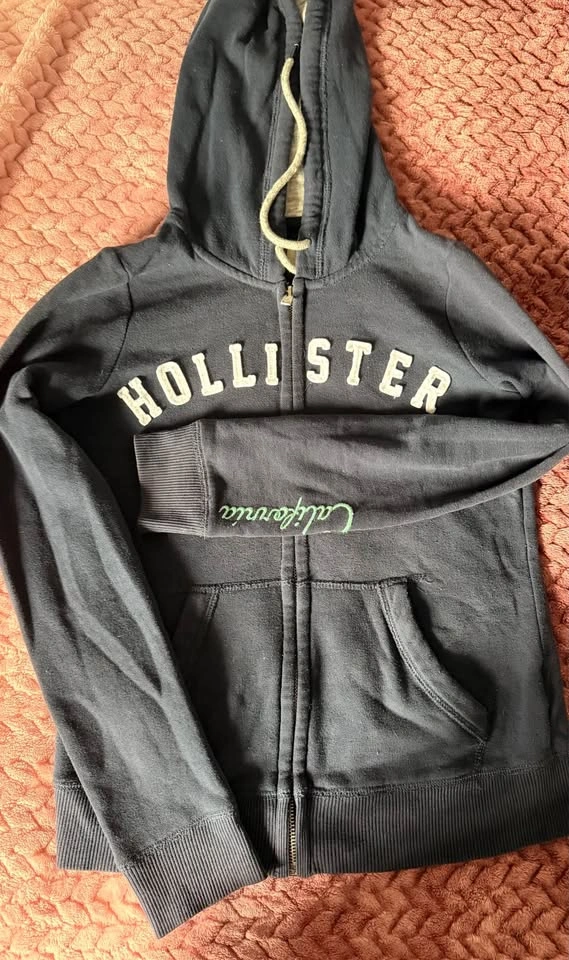 2 Hollister Hoodie - photo 2
