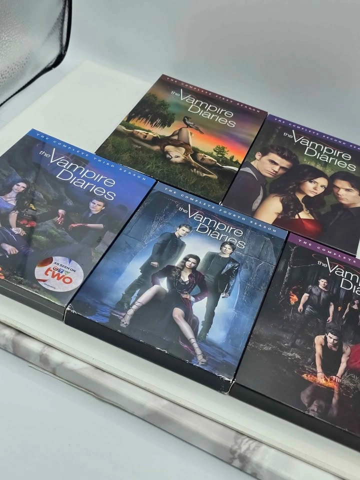 The Vampire Diaries Complete Seasons 1-5 DVD Box Sets - photo 2