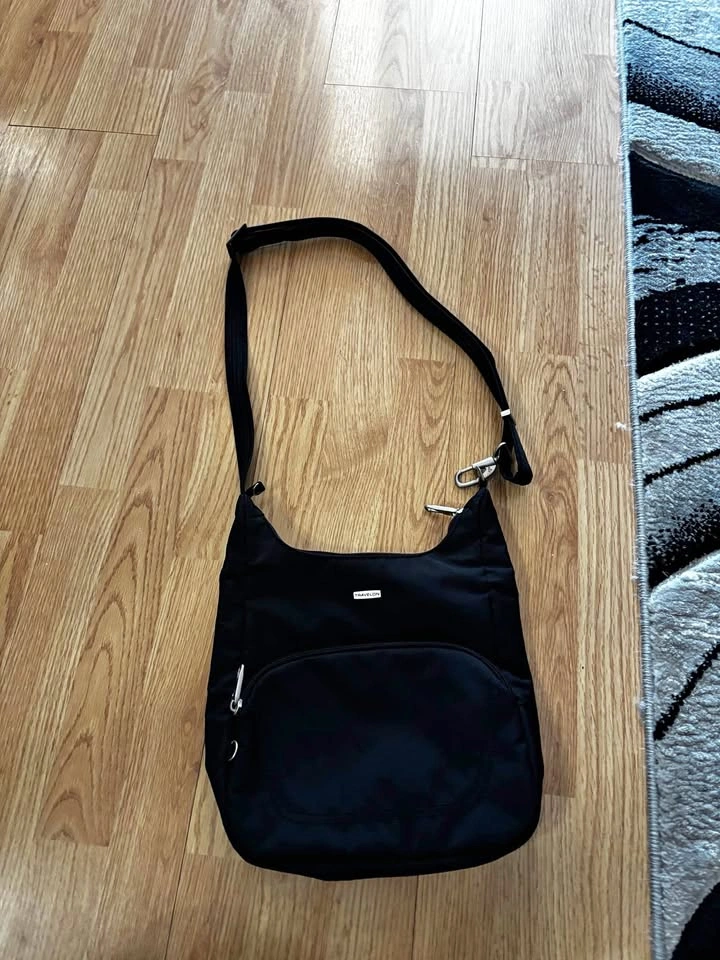 Travelon Anti-Theft Crossbody Bag