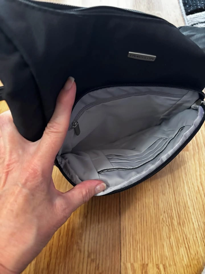 Travelon Anti-Theft Crossbody Bag - photo 4