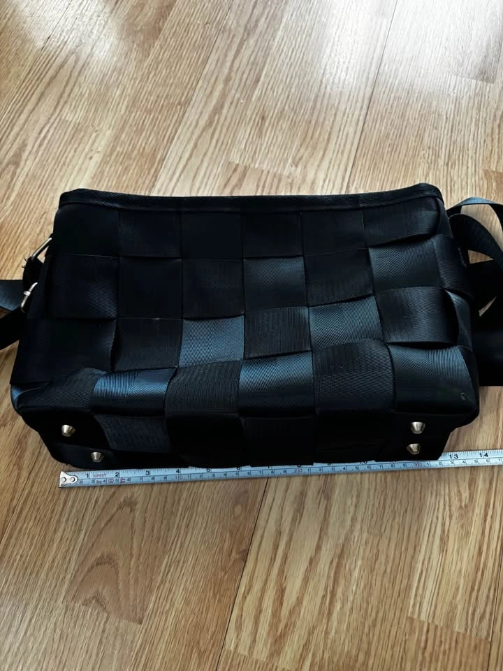 Harveys Black Woven Seatbelt Crossbody Bag - photo 3