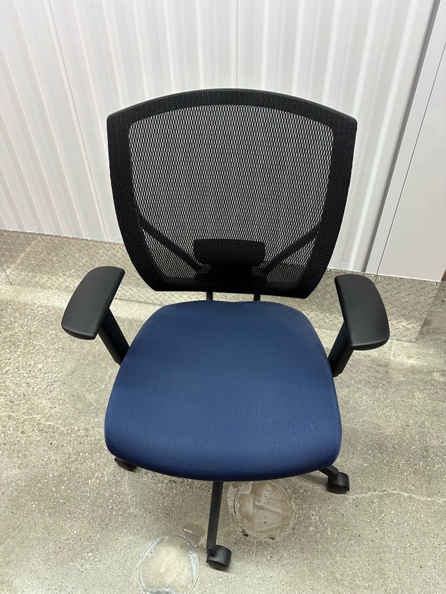 Desk chair