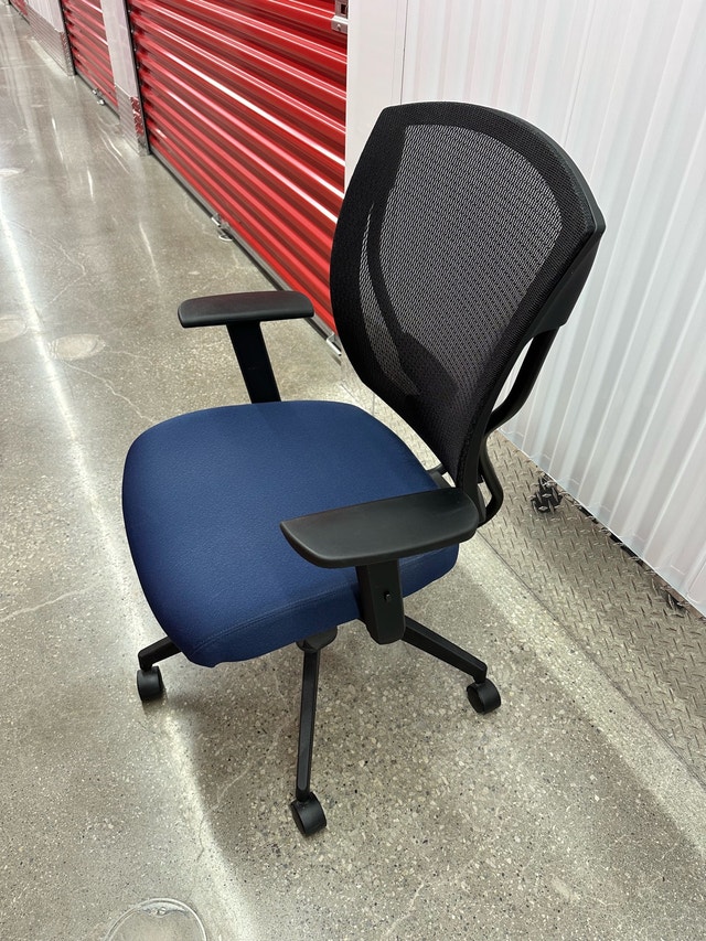 Desk chair - photo 2