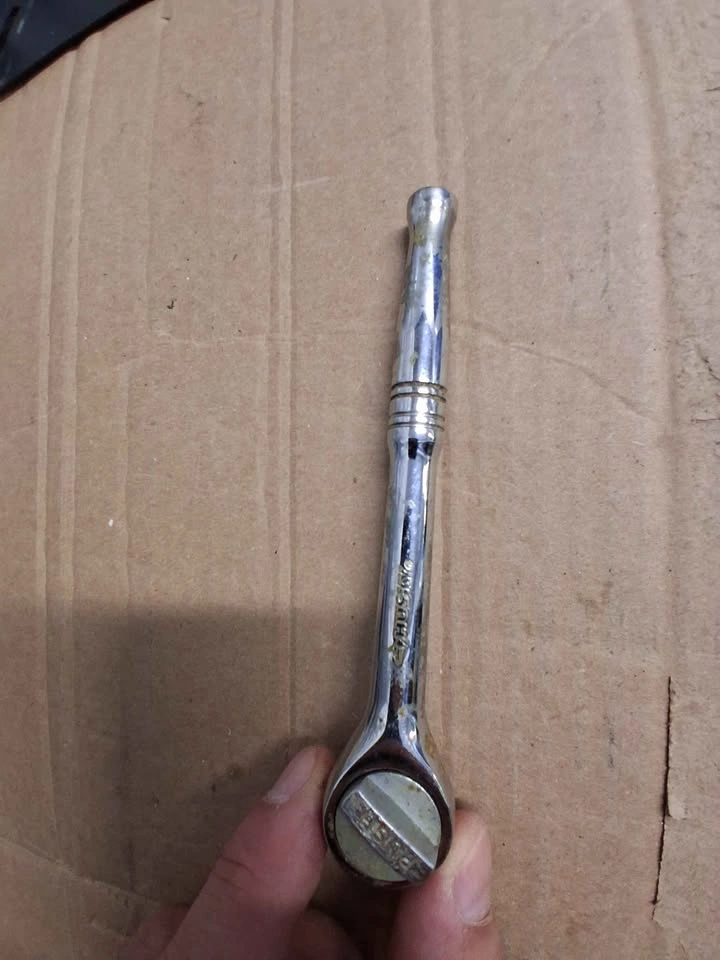 Husky 3/8-inch Drive Ratchet 🏈 - photo 2