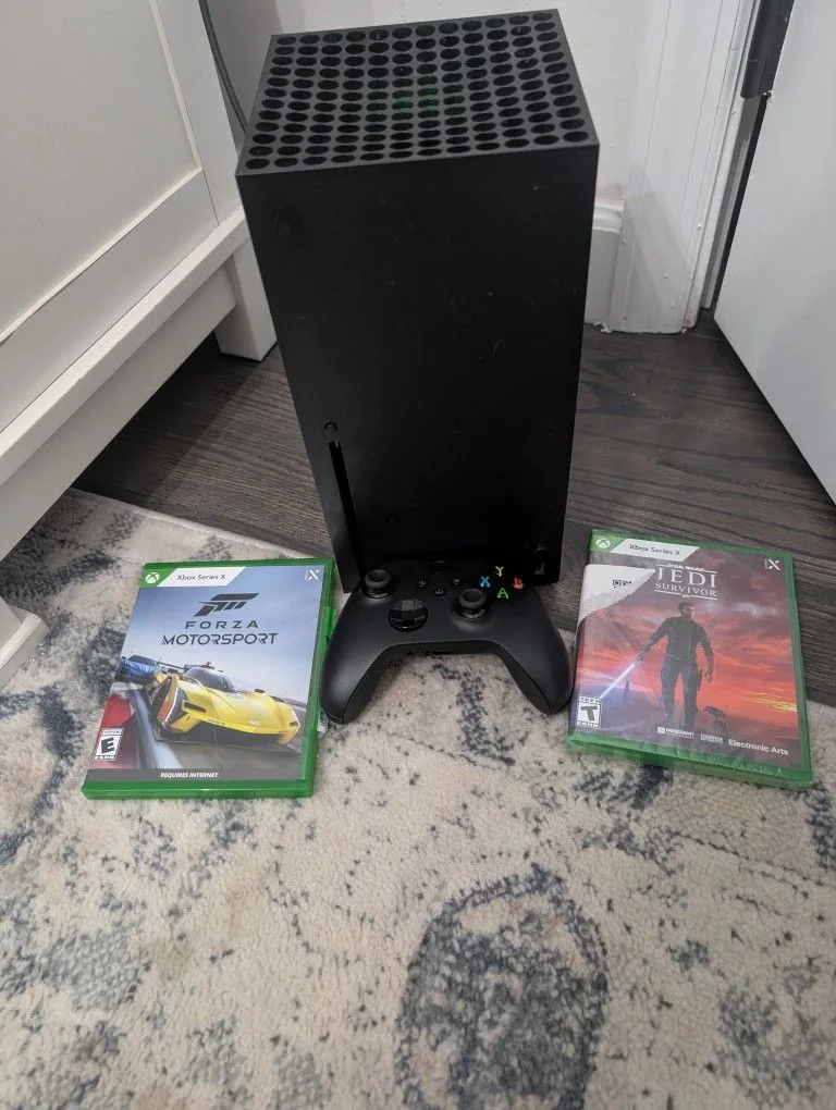 XBox Series X 1 TB image indicator(3)