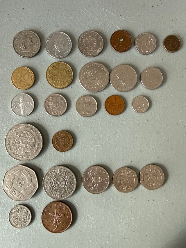 Lot of 25 Mixed Vintage World & Foreign Coins