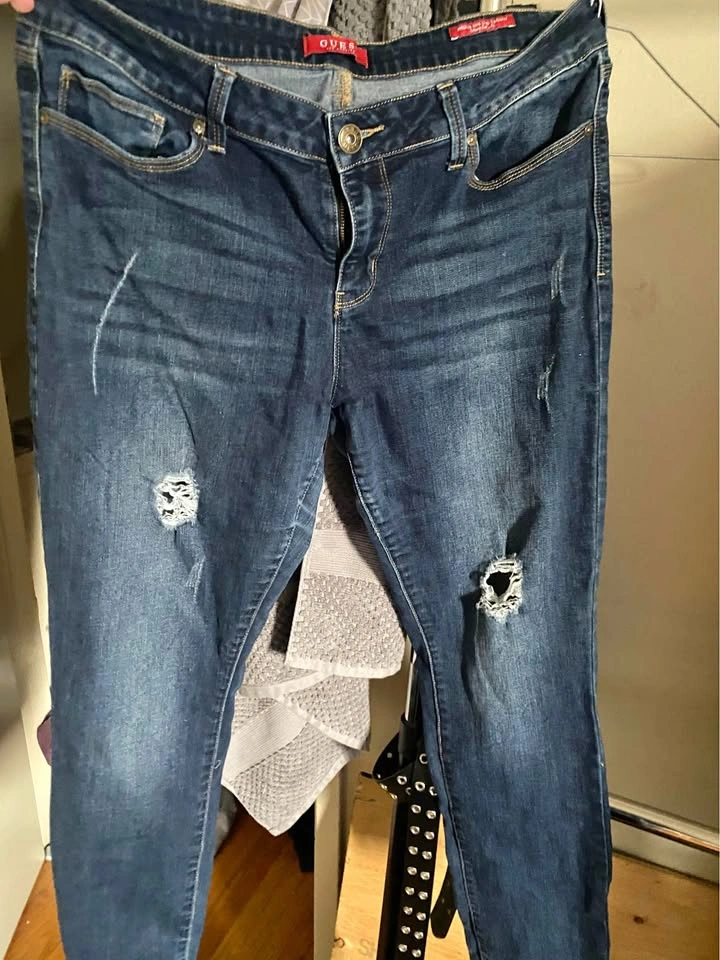 Guess Medium Rise Curvy Skinny Distressed Jeans