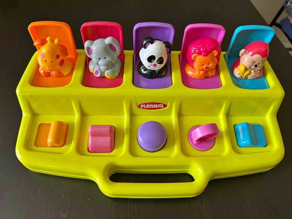 Playskool Busy Poppin' Pals Pop-Up Toy