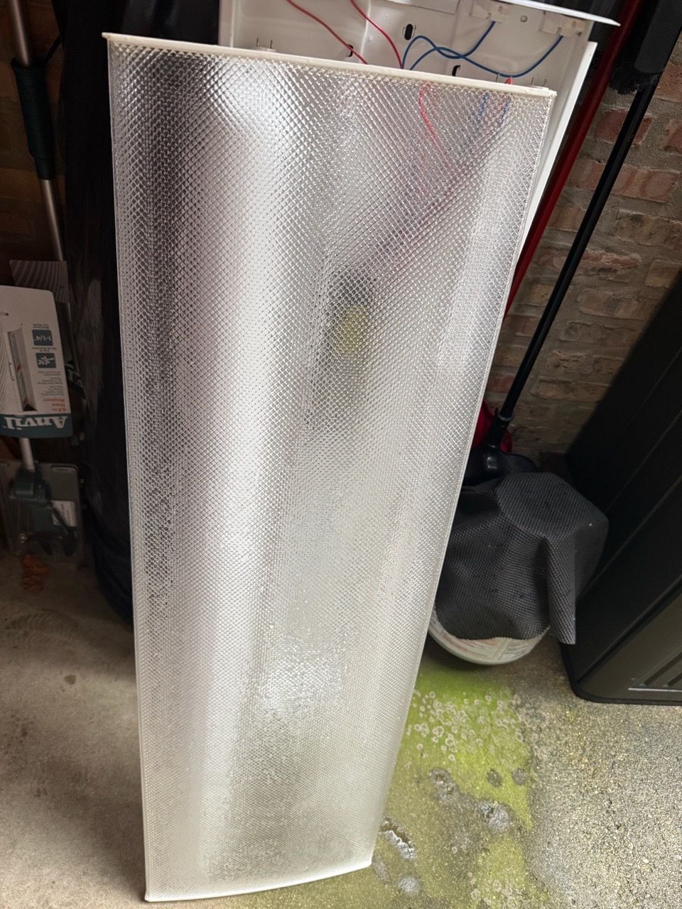 Lithonia 4’ wrap light LED T8
