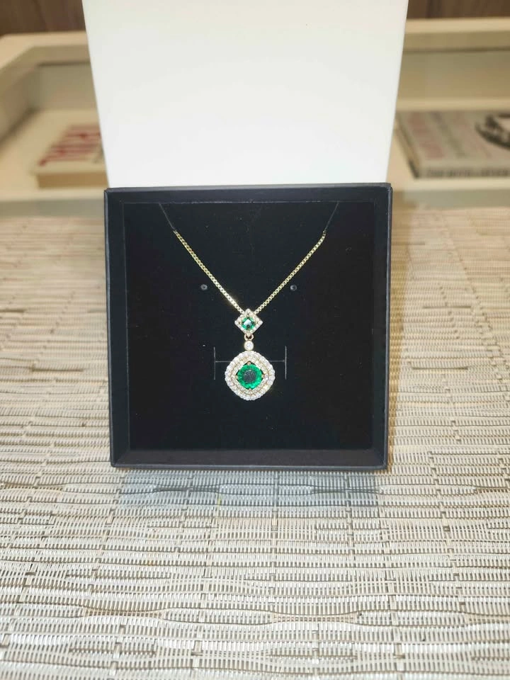 Gold Tone Emerald Green Halo Pendant Necklace - photo 5