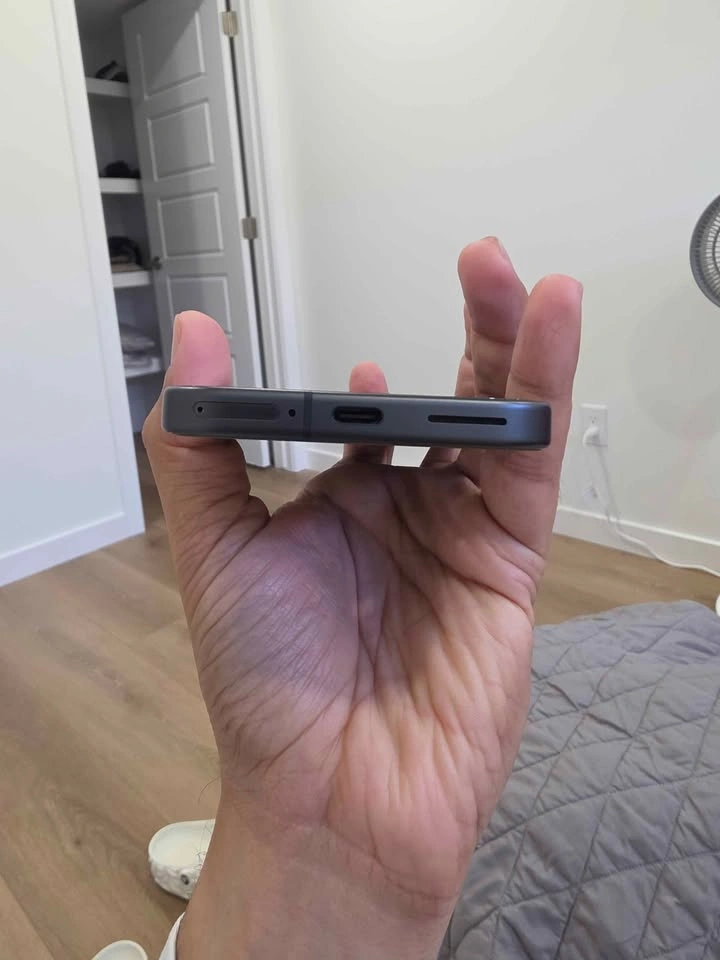 Google Pixel 9 – 128GB – Obsidian Black - photo 4