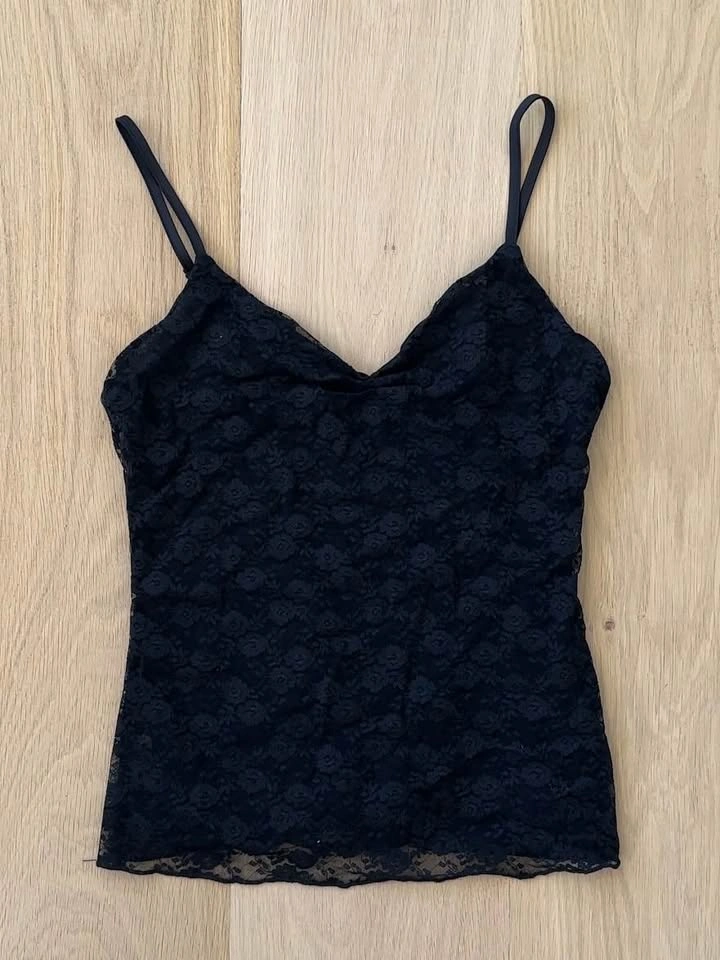 Brandy Melville Archie Floral Lace Tank - photo 2