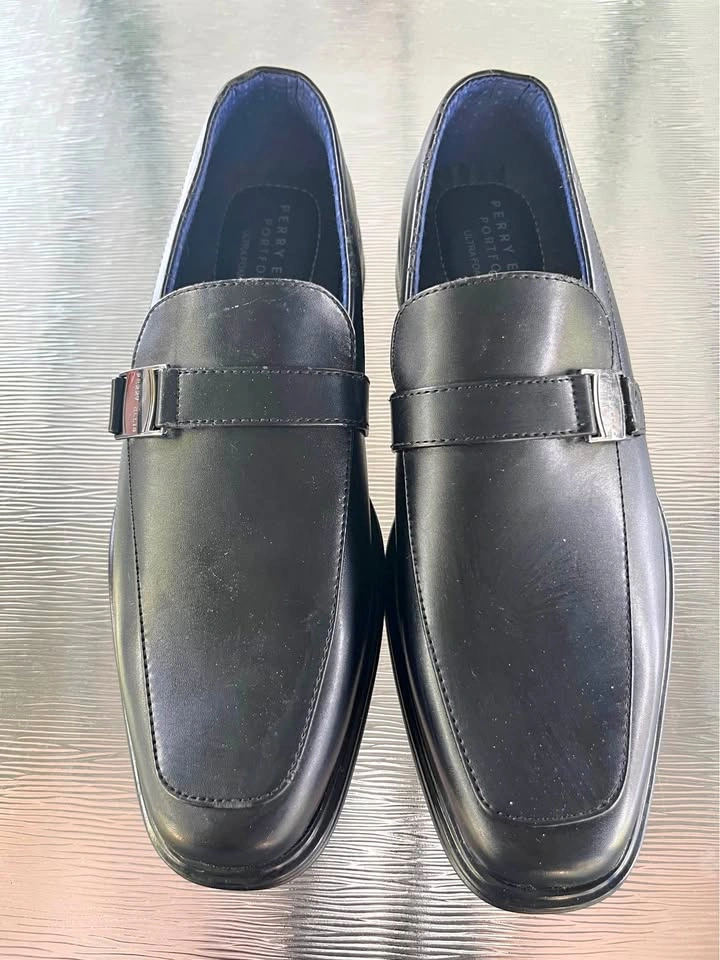 Perry Ellis Portfolio Black Loafers