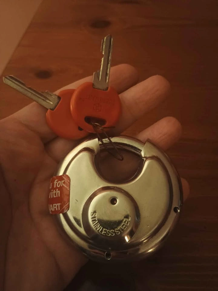 Cubesmart Lock With 2 Keys - Hardened - photo 2