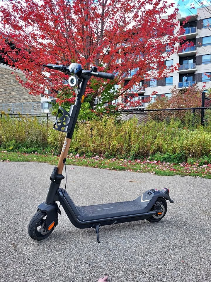 NIU KQi3 Pro Electric Scooter