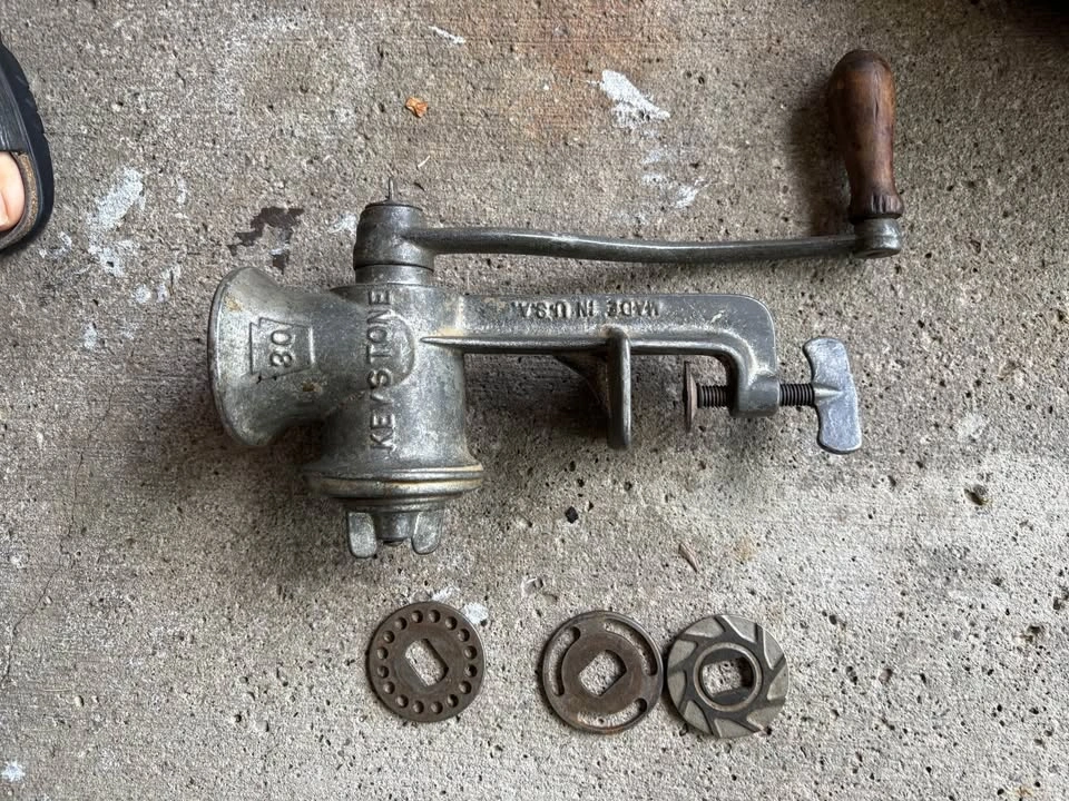 Keystone No. 30 Meat Grinder - photo 2