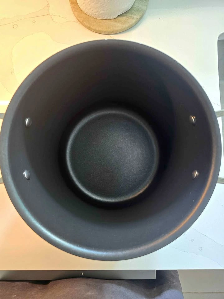 All-Clad 8-Quart Hard-Anodized Nonstick Stockpot