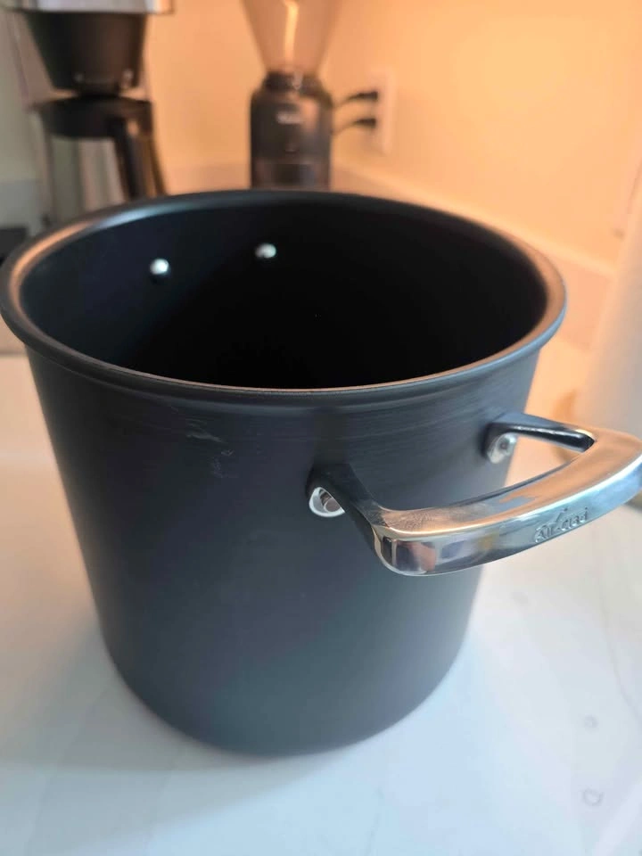 All-Clad 8-Quart Hard-Anodized Nonstick Stockpot - photo 3
