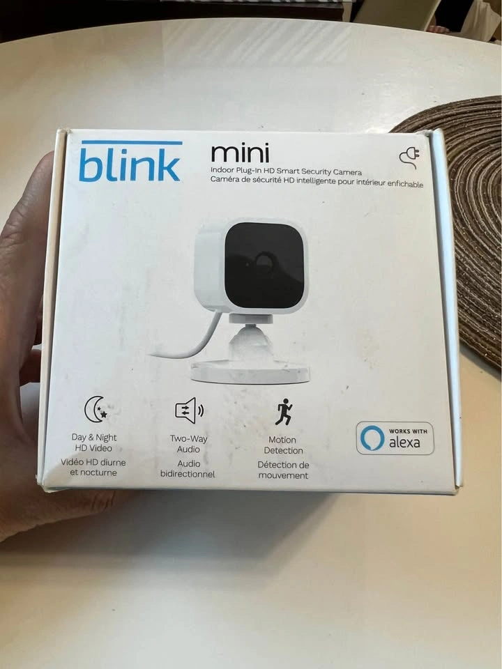 🏈 Indoor Plug-In HD Smart Security Camera - photo 2
