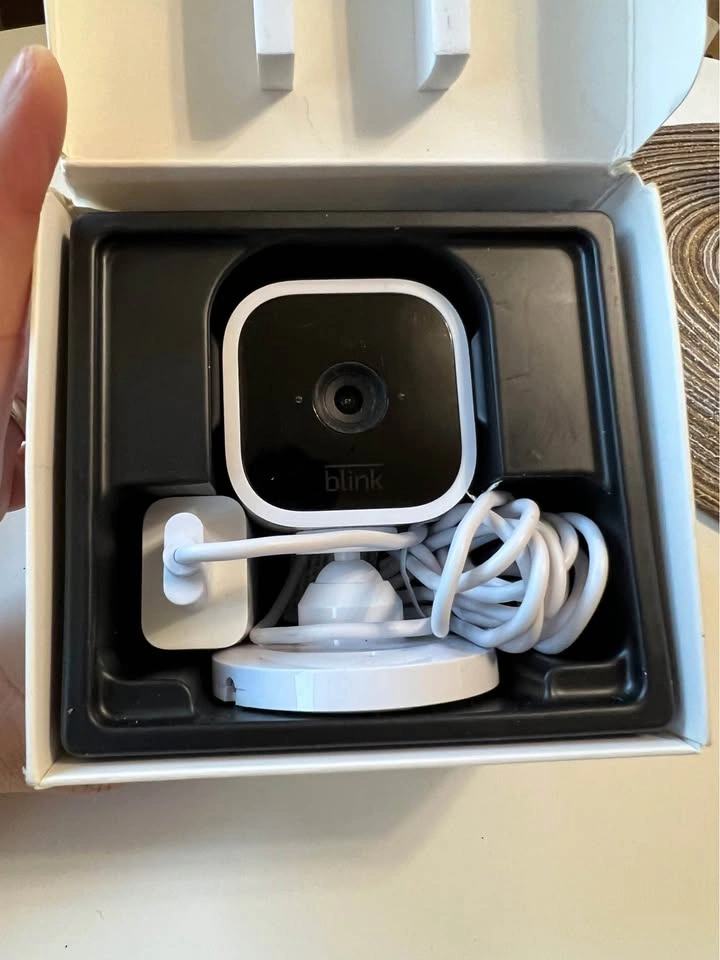 🏈 Indoor Plug-In HD Smart Security Camera - photo 3