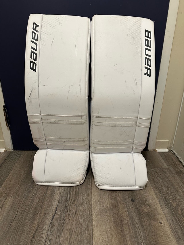Senior/Intermediate Goalie Equipment Set - photo 3