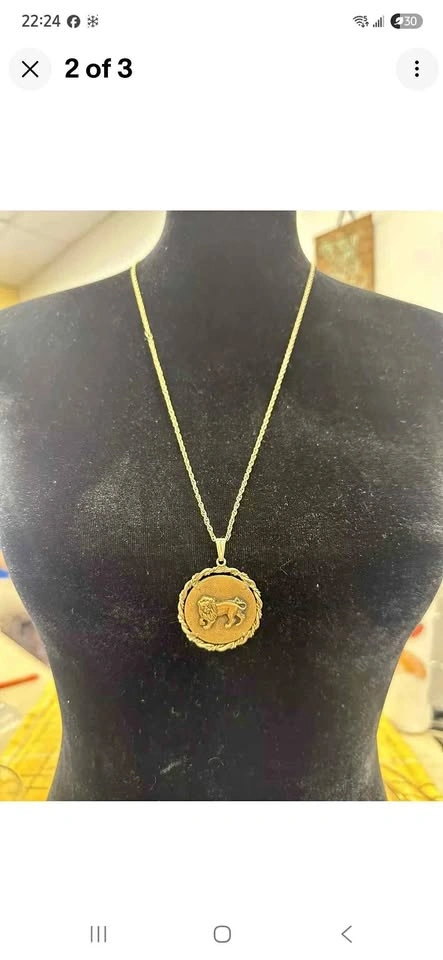 Vintage Gold Tone Pewter Leo Horoscope Necklace