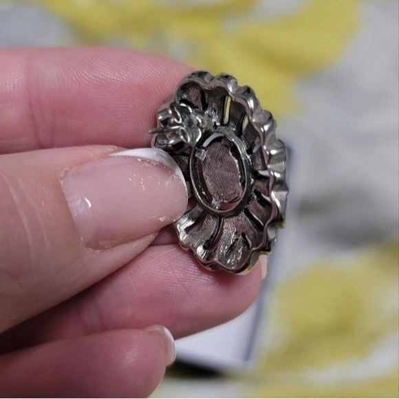 Cute Classic Earrings - photo 4