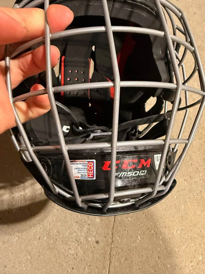 CCM FM50M Hockey Helmet - photo 2