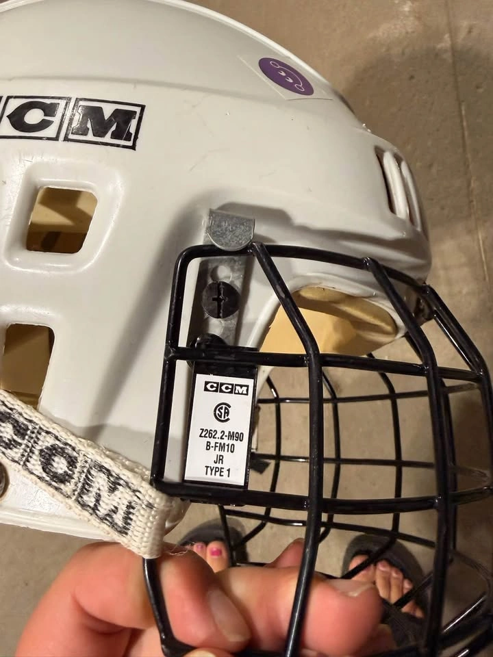 CCM Hockey Helmet with Cage - photo 5