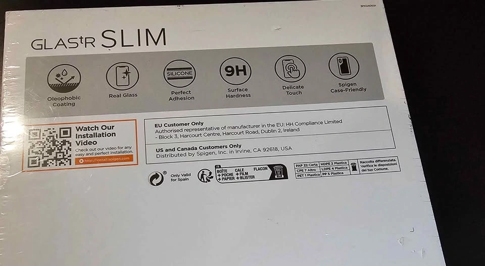 Spigen Tempered Glass Screen Protector for MacBook Pro 14" - photo 3