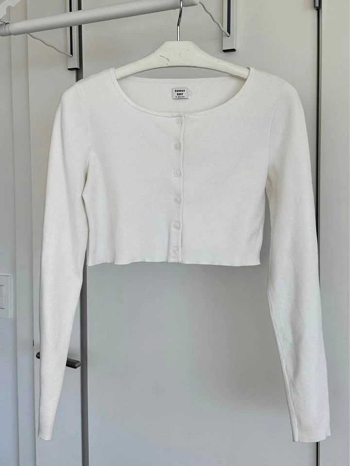 Aritzia Sunday Best Izzy Cardigan