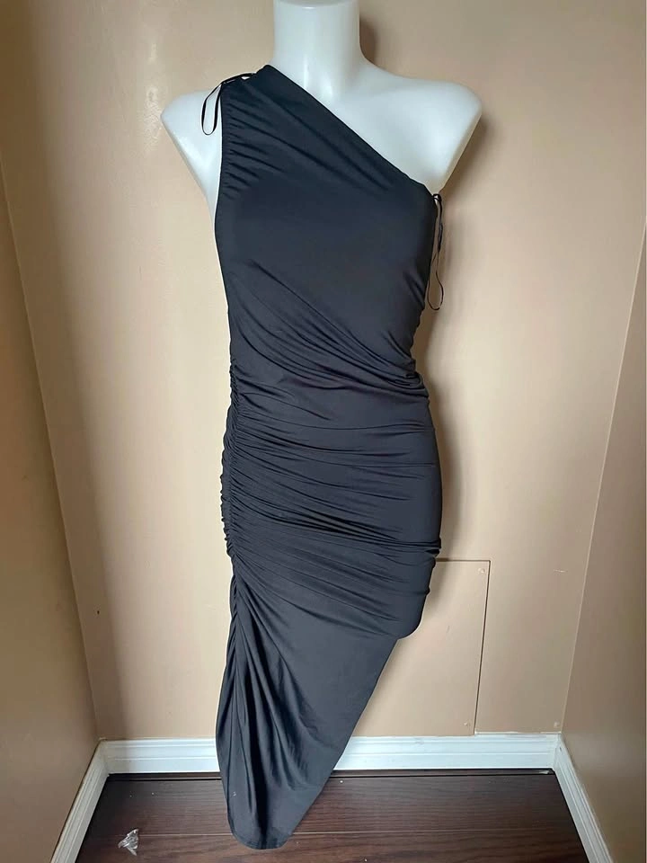Asymmetric One-Shoulder Black Ruched Dress