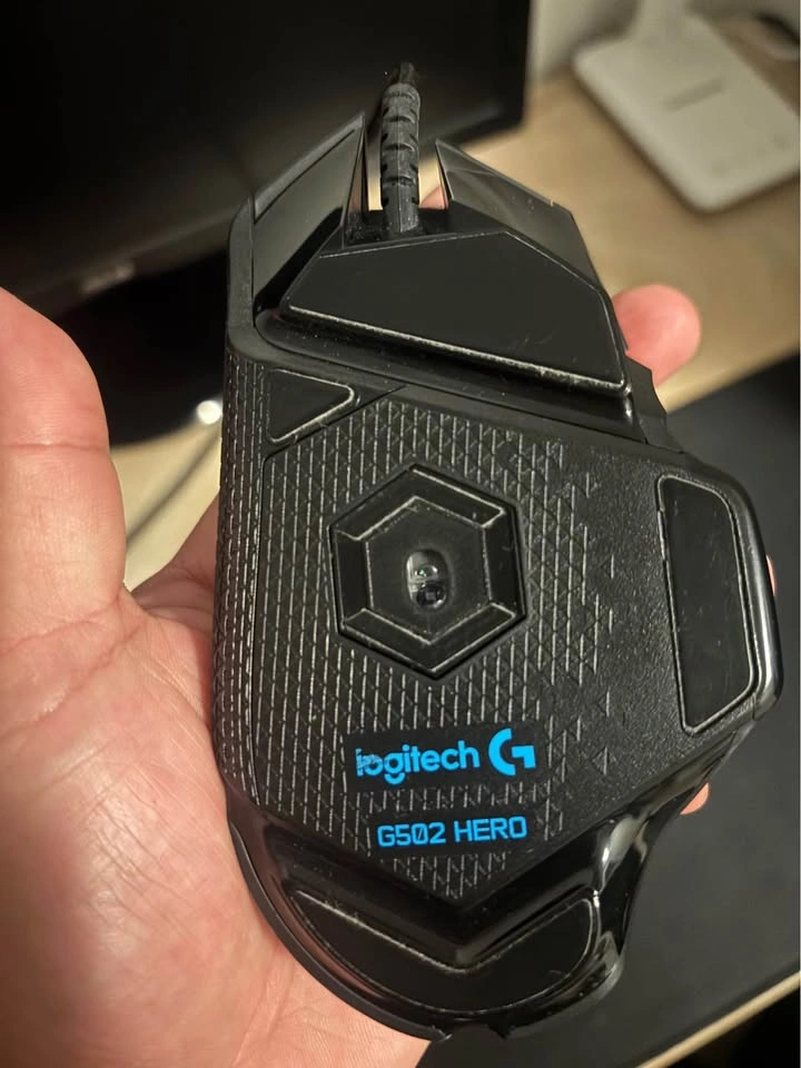 Logitech G502 Hero Gaming Mouse - photo 2