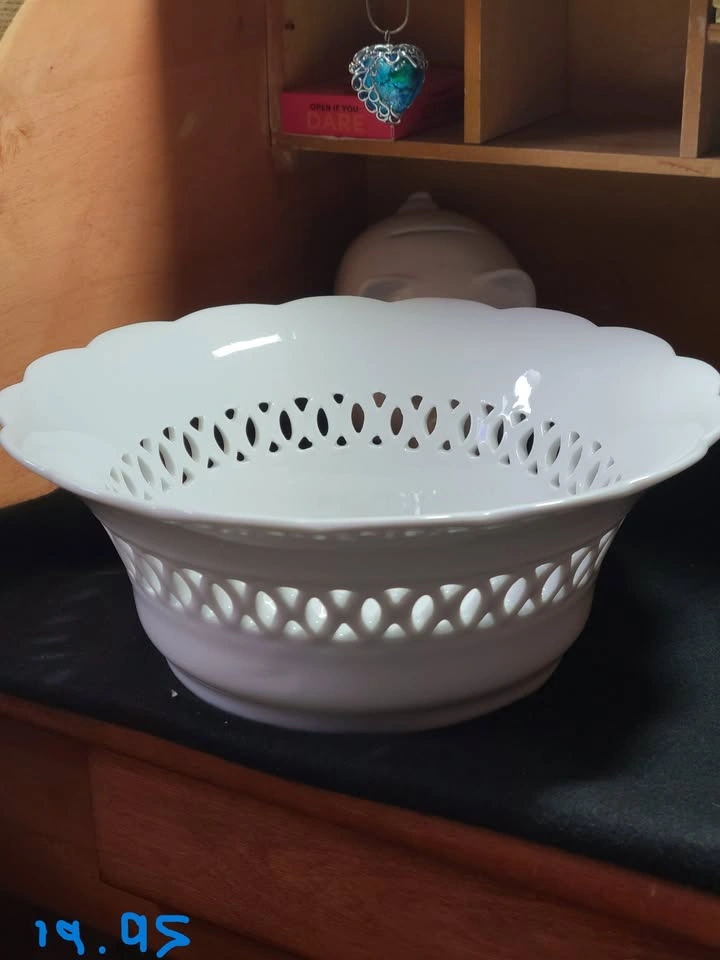 28 Porcelain dishes for painting - photo 4