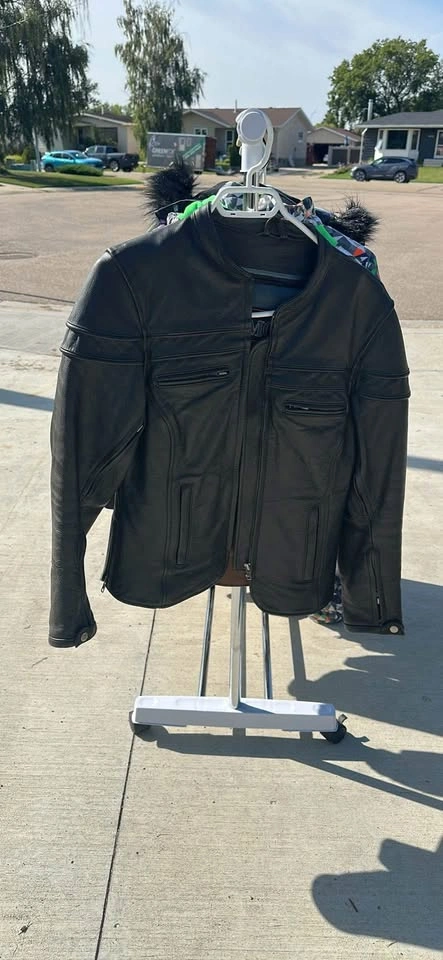 Ladies Medium Leather Motorcycle jacket
