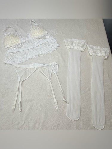 Daisy Fresh White Lace Padded Bralette Garter Belt Set XS/S - photo 2