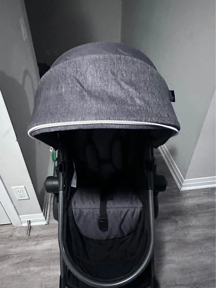 Evenflo Pivot Stroller - Moving Sale - photo 3