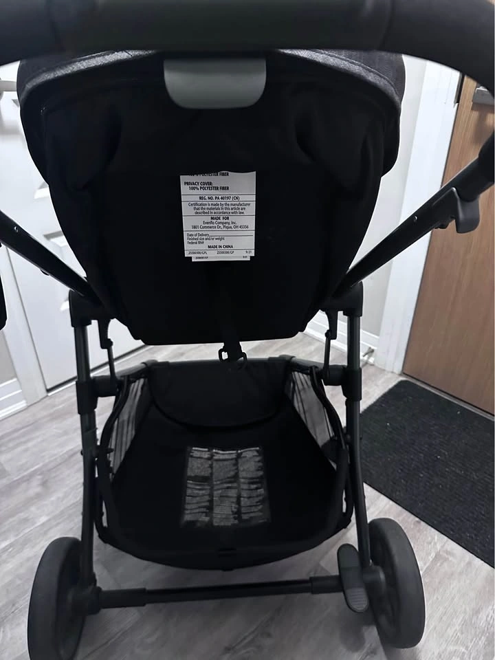 Evenflo Pivot Stroller - Moving Sale - photo 5
