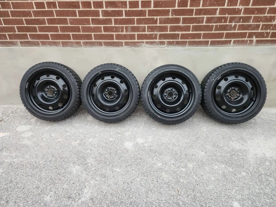 Winter tires and rims - 215/45R17 - photo 2