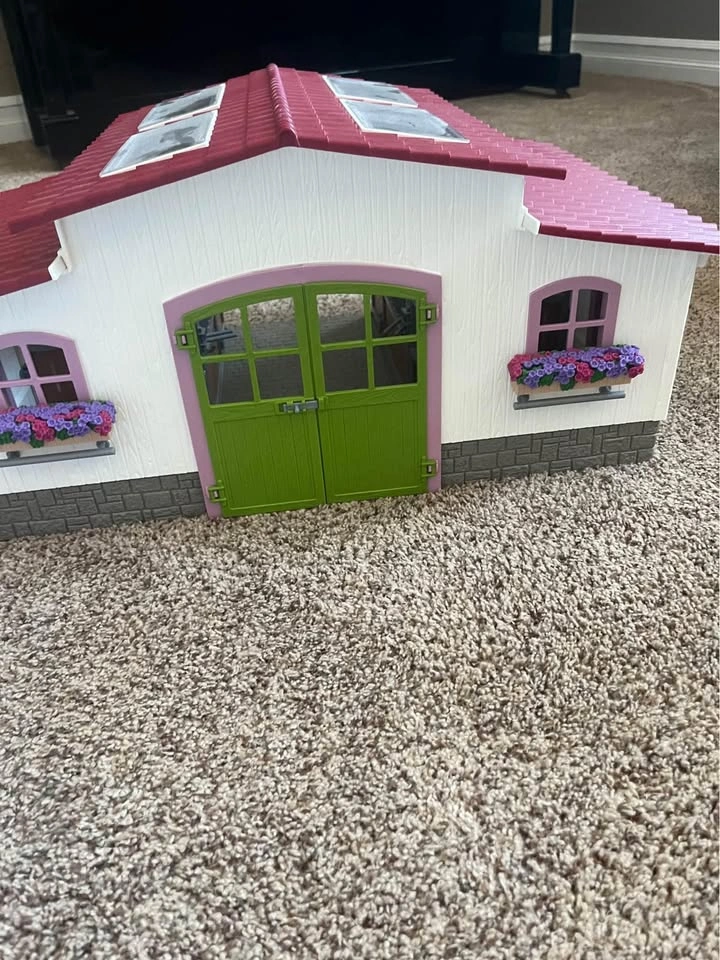 Schleich Barn - photo 2