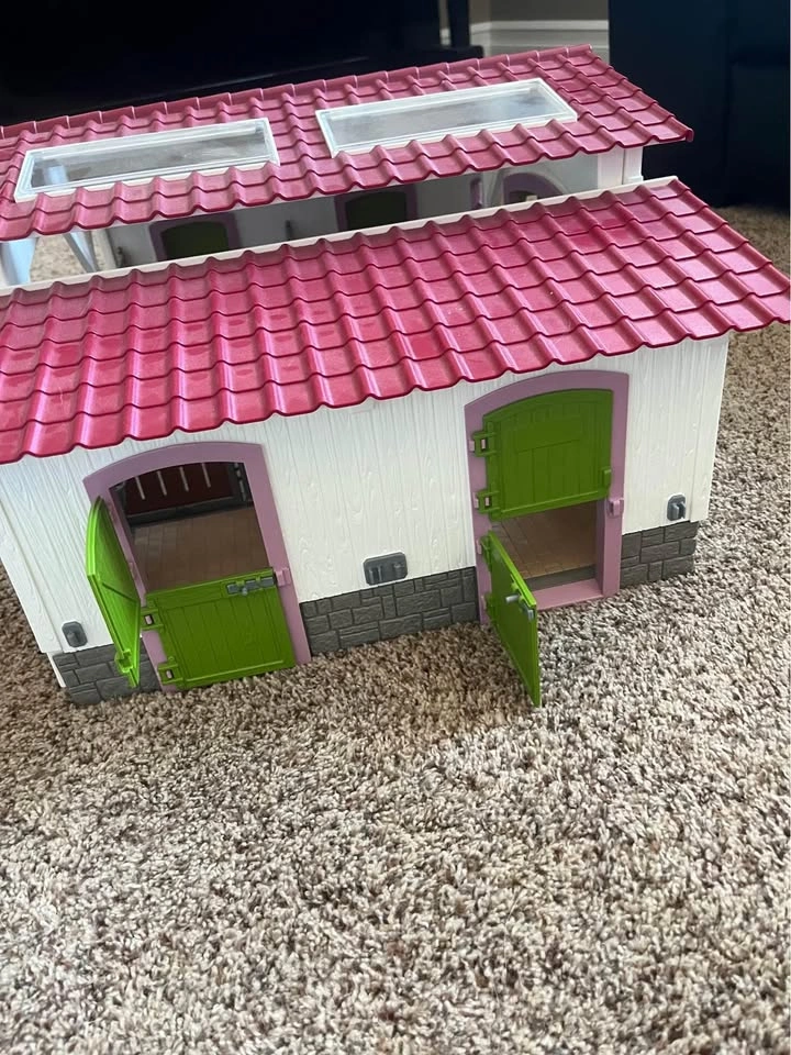 Schleich Barn - photo 3
