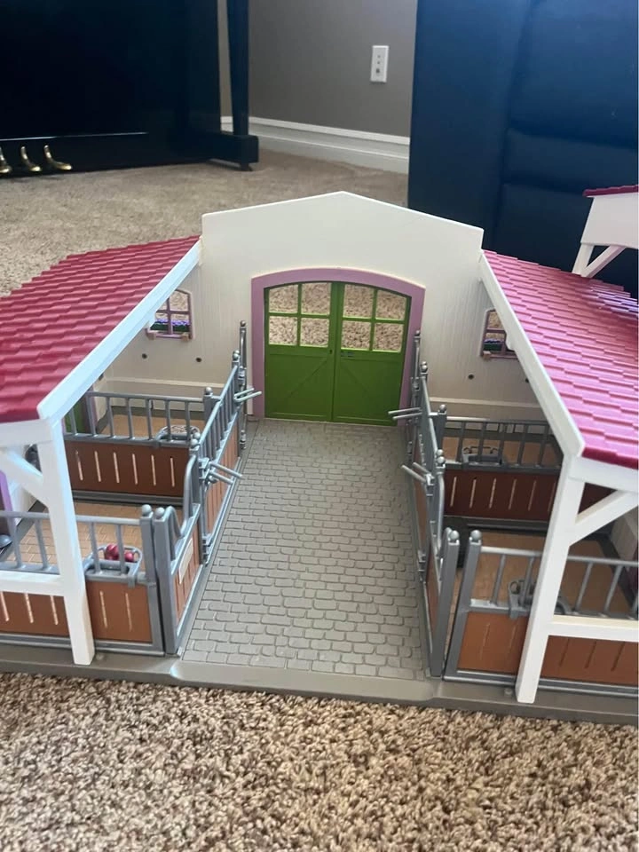 Schleich Barn - photo 4