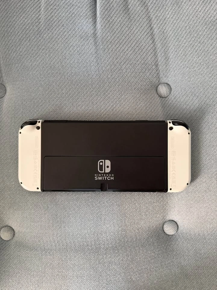 Nintendo Switch OLED - photo 5