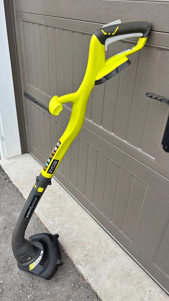 Ryobi ONE+ 18V Cordless Grass Trimmer (TOOL ONLY)