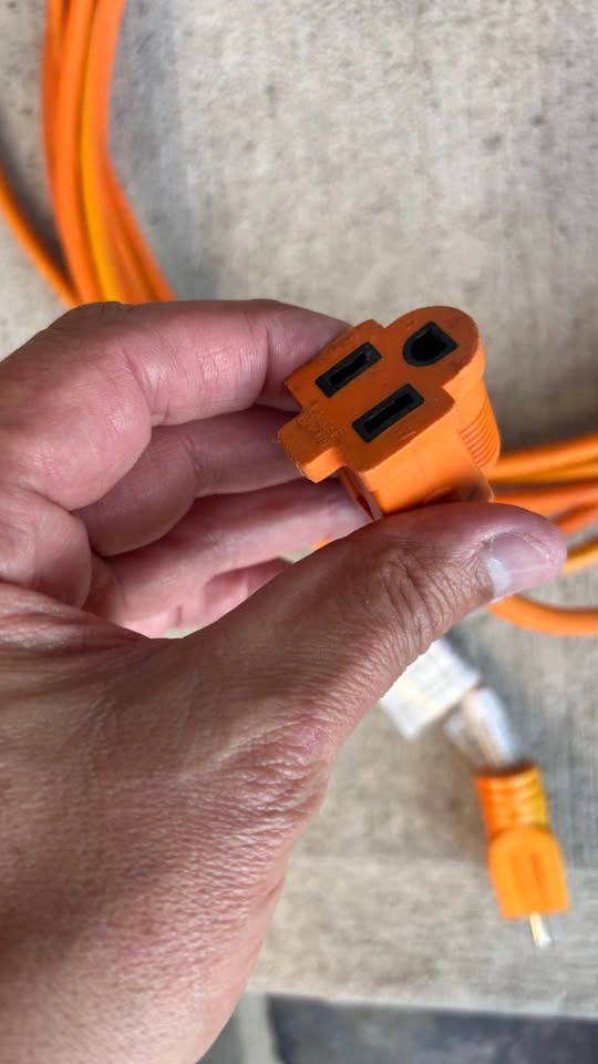 25 foot 16 gauge outdoor extension cord - photo 3